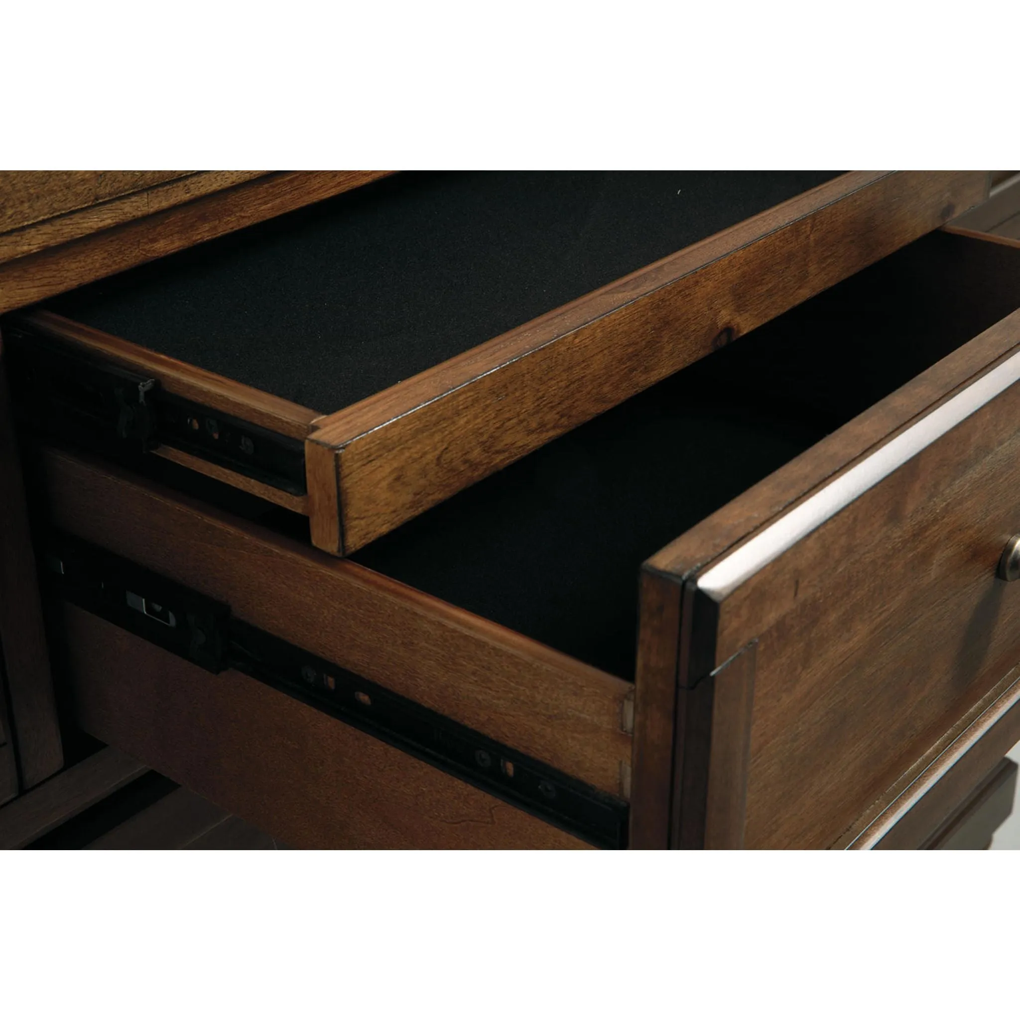 Flynnter Dresser and Mirror
