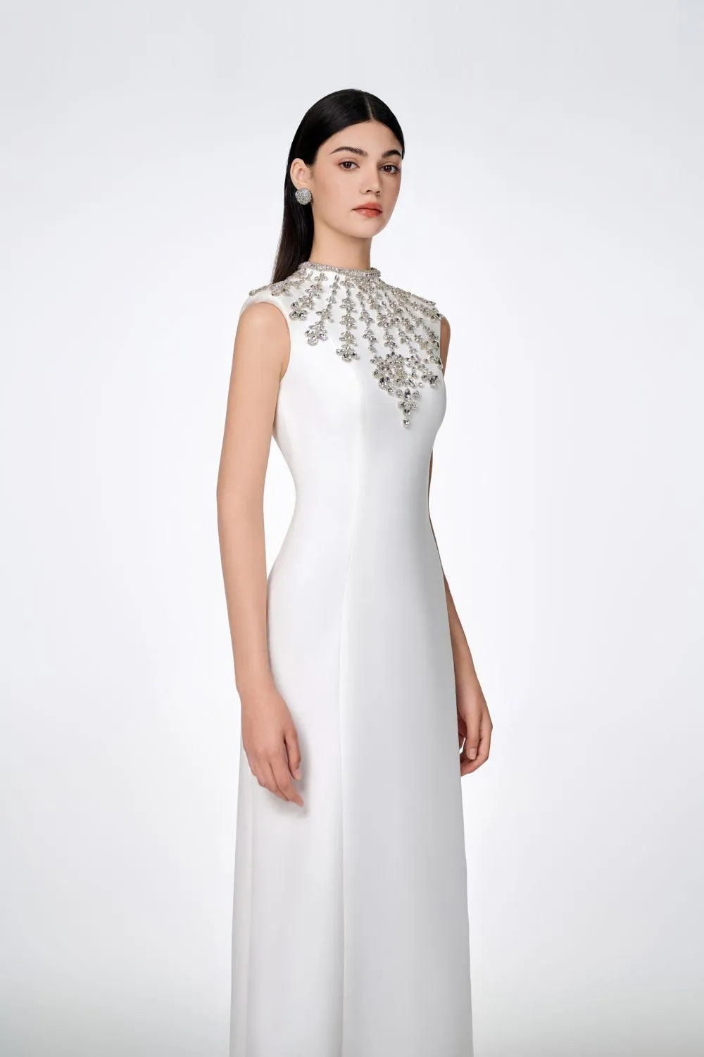 Liliana Bodycon Sleeveless Crepe Floor Length Dress